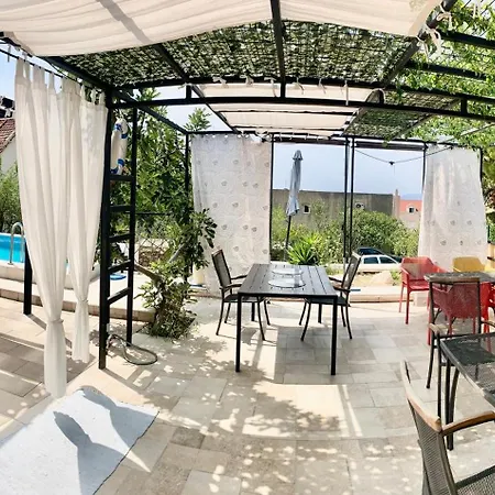 Summer 2 Apartment *