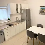 Summer 2 Apartman