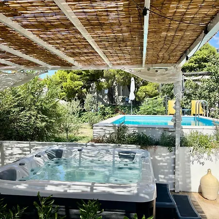 Summer App Pool Spa Jacuzzi 2