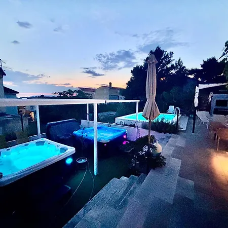 Summer App Pool Spa Jacuzzi 2 公寓 *